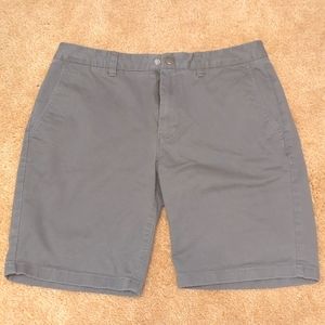 Bonobos gray chino shorts 33 waist 7 inch inseam